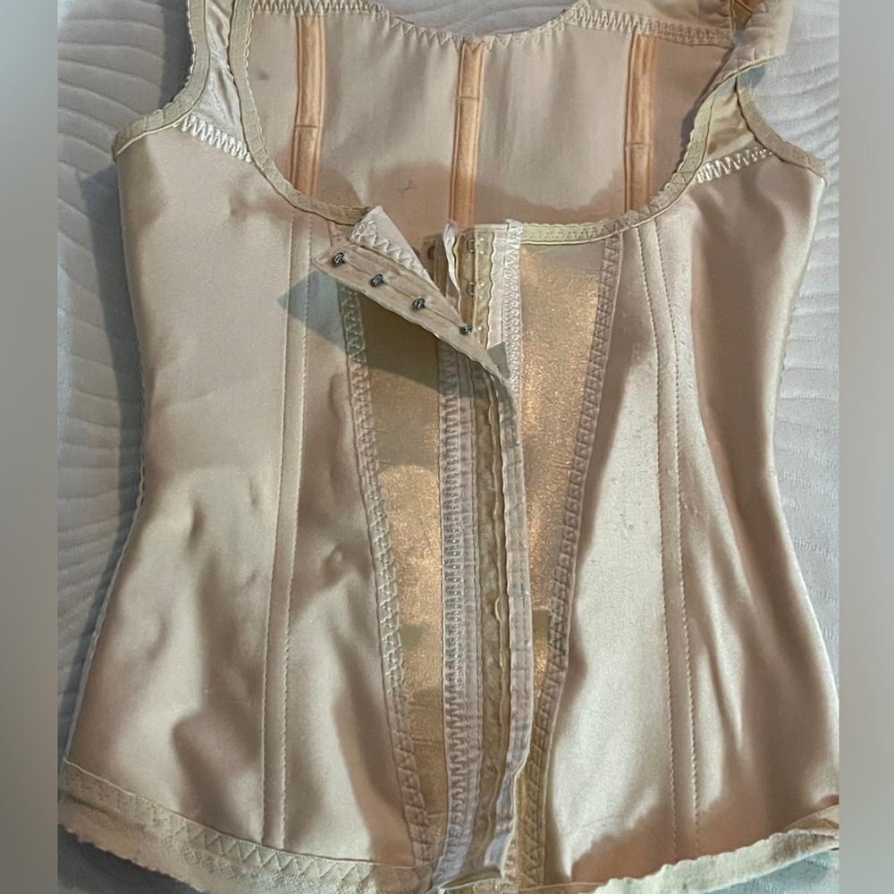 leather girdle with corset and underwire